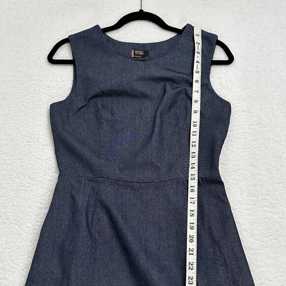 Vintage Levi's Women's Minimalist Sleeveless Fit & Flare Denim Dress Size S Blue - Picture 9 of 12
